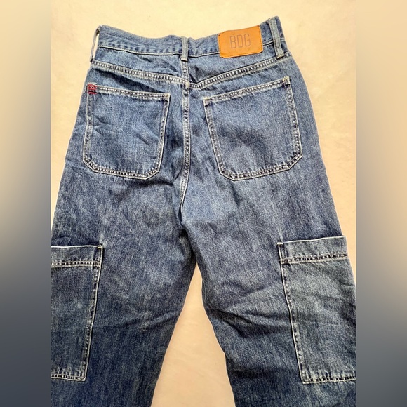 BDG Jeans Women's 28 High Rise Baggy Cargo Carpenter Stritch Medium Wash Denim - Picture 7 of 14
